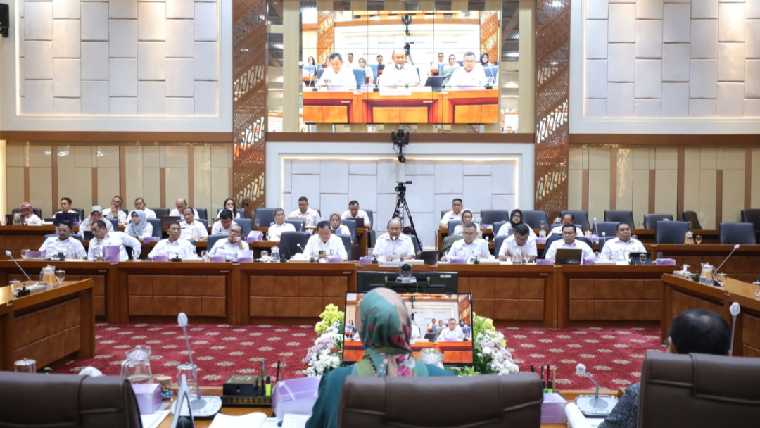 Rapat dengan Komisi IX DPR, BGN Tanjung Balai Paparkan Progres MBG 