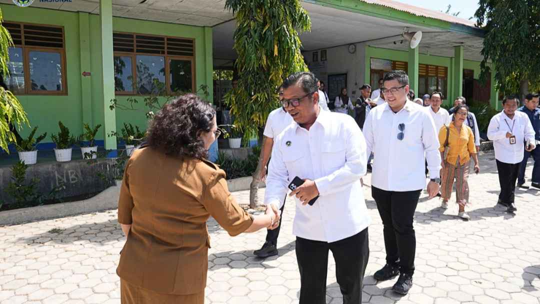 BGN Tanjung Balai Bersama BPOM dan PCO RI Tinjau Pelaksanaan MBG di Kupang